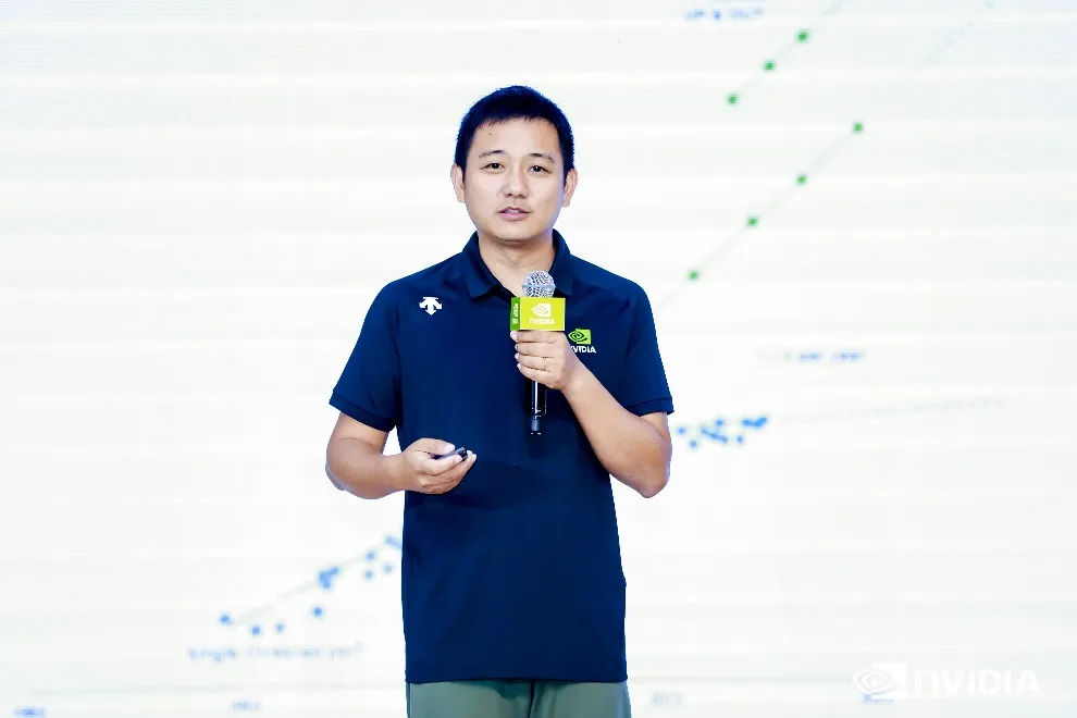 ▲ NVIDIA 開發與技術部門亞太區資深總監李曦鵬主題分享